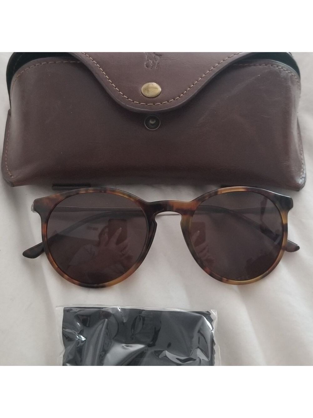 New Polo Ralph Lauren Unisex Round Sunglasses. Product InformationShape:Round